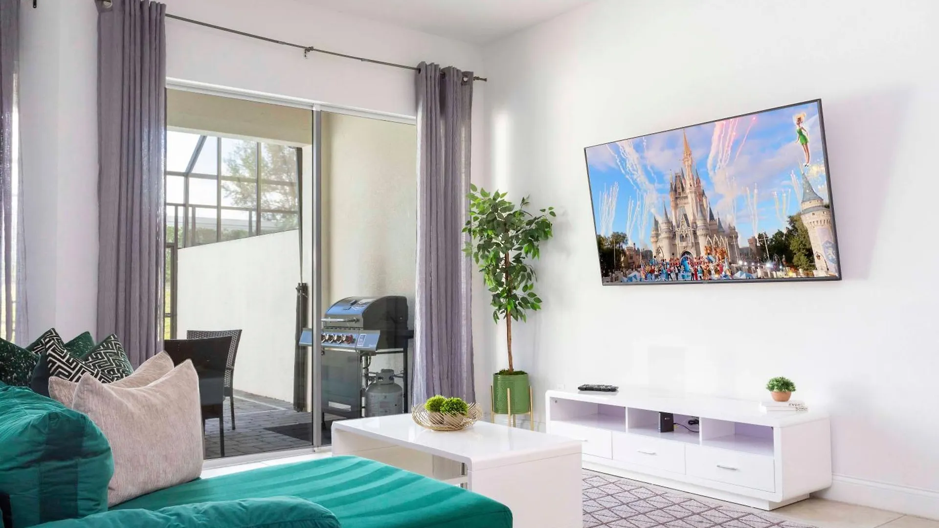 Semesterbostad Beautiful Townhouse With Pool Close To Disney Davenport