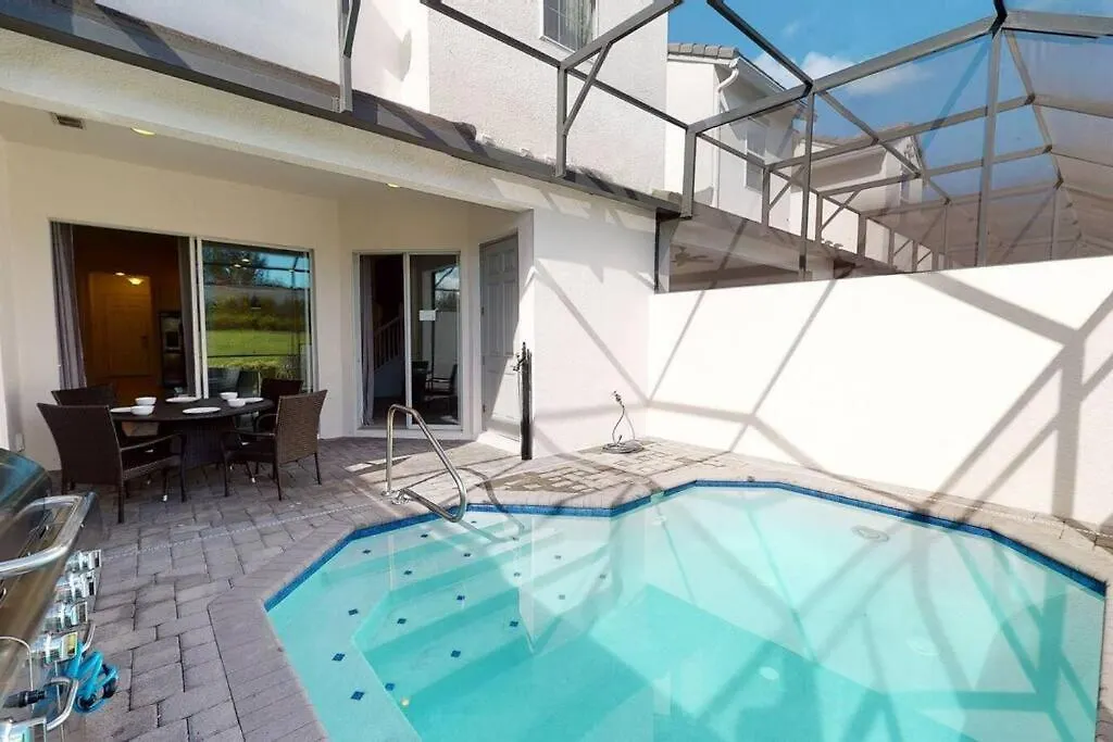 Hébergement de vacances Beautiful Townhouse With Pool Close To Disney Davenport