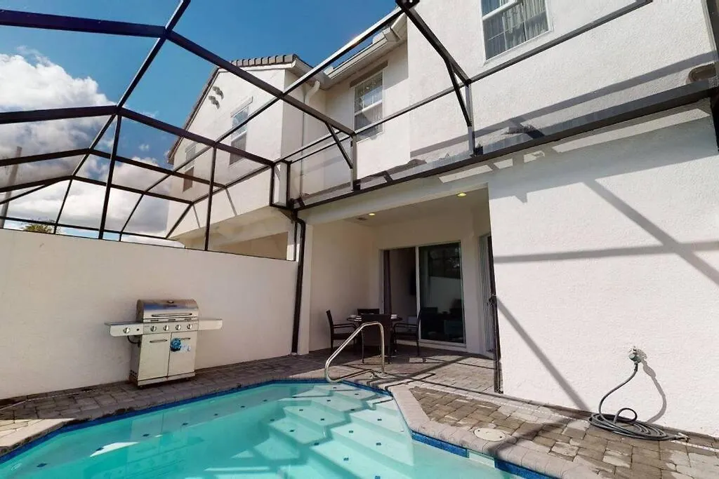 Beautiful Townhouse With Pool Close To Disney Davenport