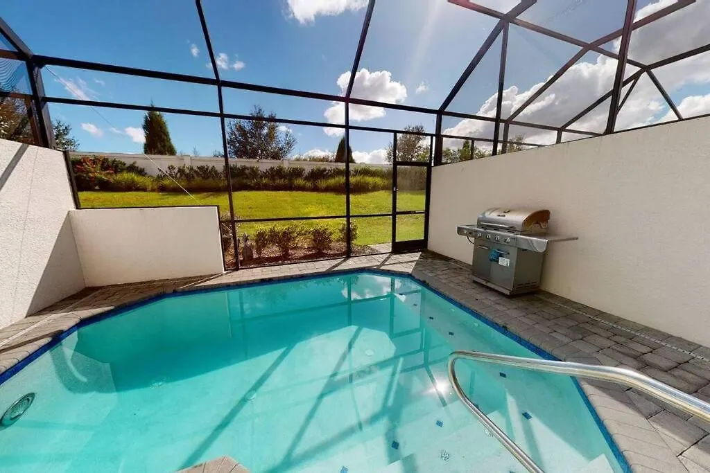 Beautiful Townhouse With Pool Close To Disney Davenport