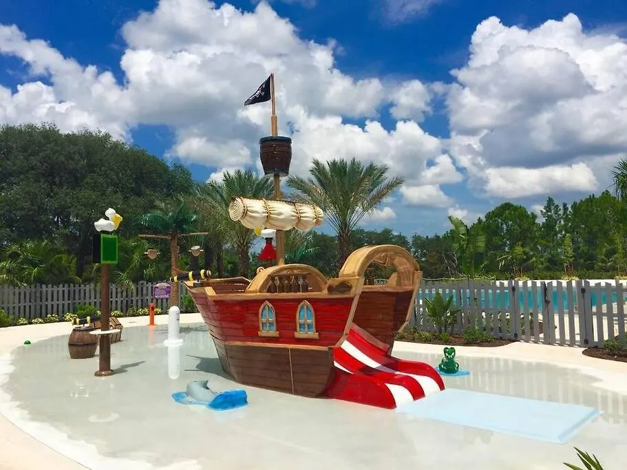 Beautiful Townhouse With Pool Close To Disney Davenport
