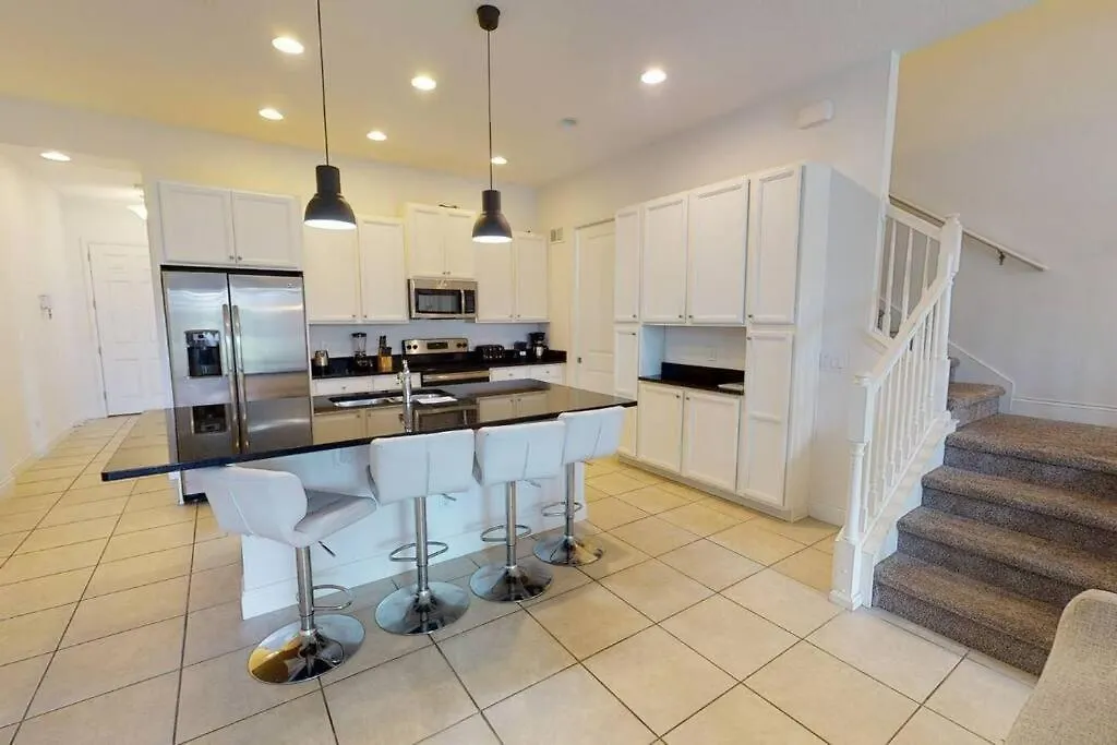 Beautiful Townhouse With Pool Close To Disney Davenport Hébergement de vacances