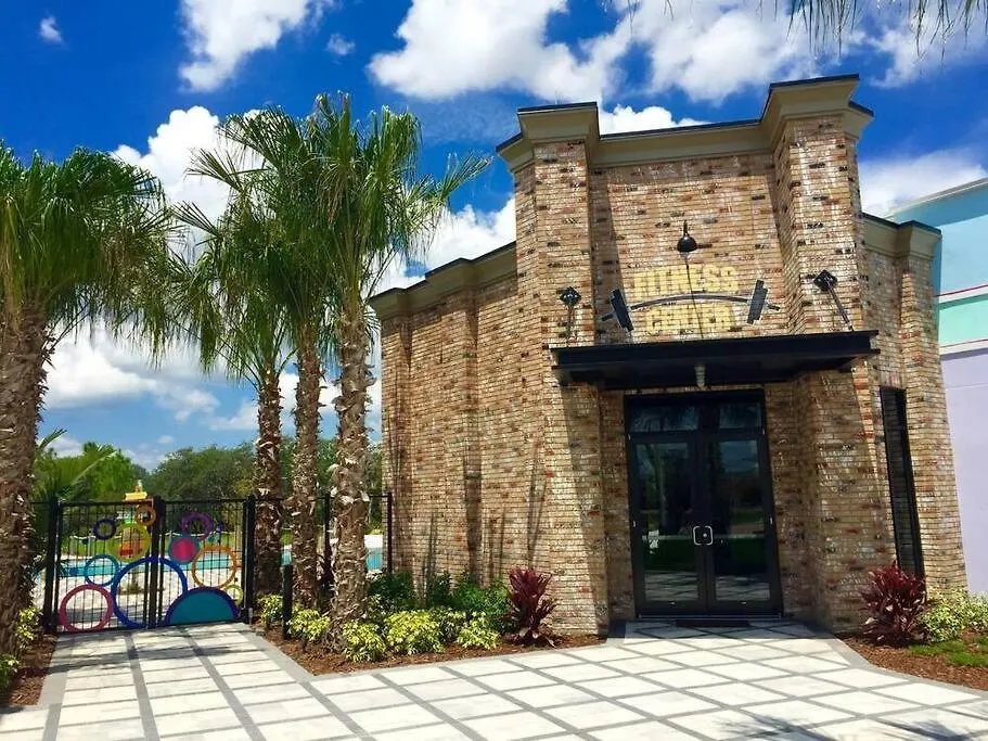 Hébergement de vacances Beautiful Townhouse With Pool Close To Disney Davenport