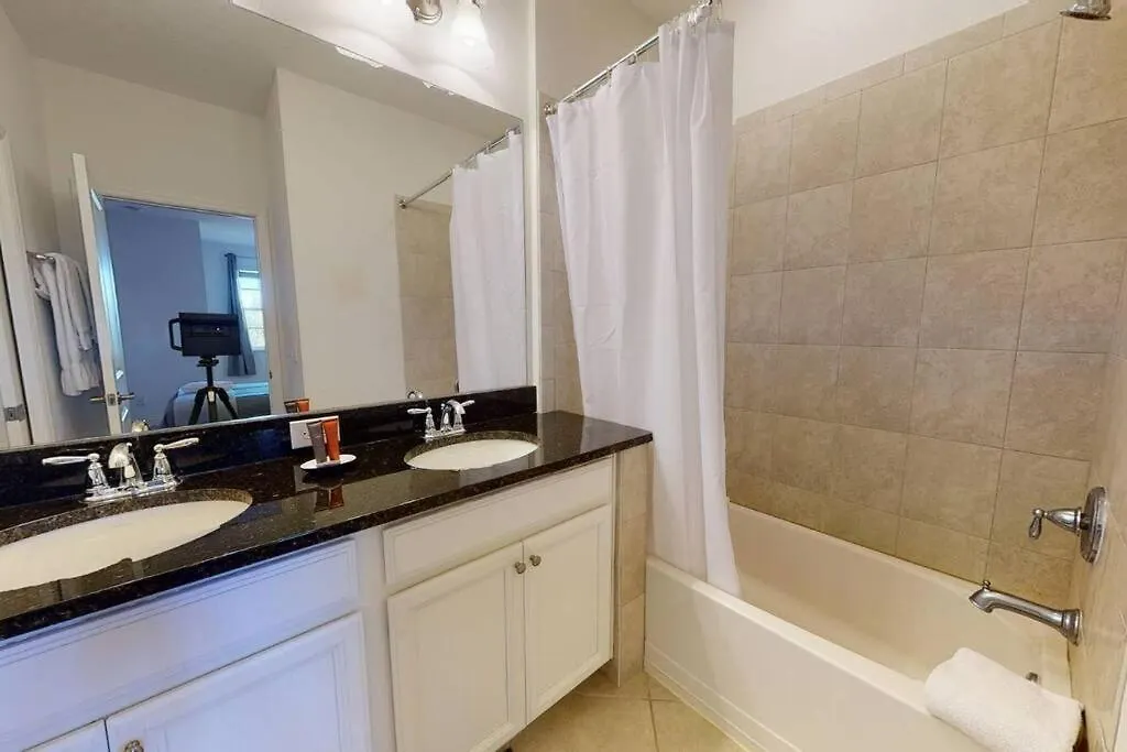 Beautiful Townhouse With Pool Close To Disney Davenport 0*,