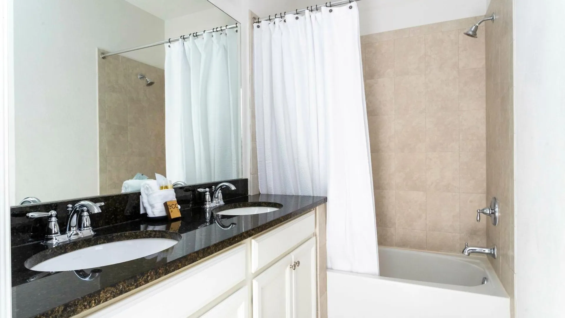 Holiday home Beautiful Townhouse With Pool Close To Disney Davenport